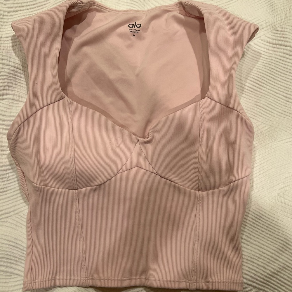 Alo Ribbed Sweetheart Short Sleeve (Pink Sugar)
